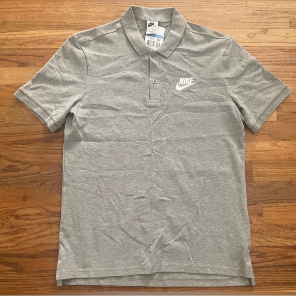 Nike Sportswear Men’s Gray Athletic Pique Polo Short Sleeve Size Medium NWT